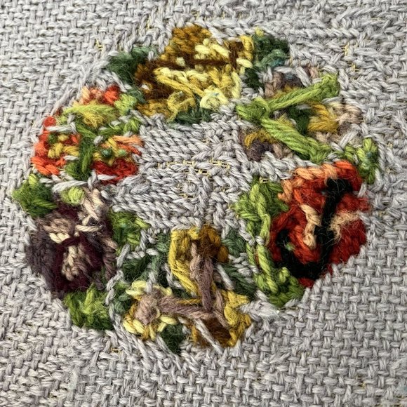 Preworked Handmade Needlepoint Roses Floral Wreath Lavender Completed Finished - Picture 5 of 6